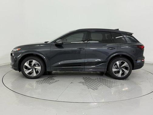 2025 Audi Q6 e-tron Premium quattro