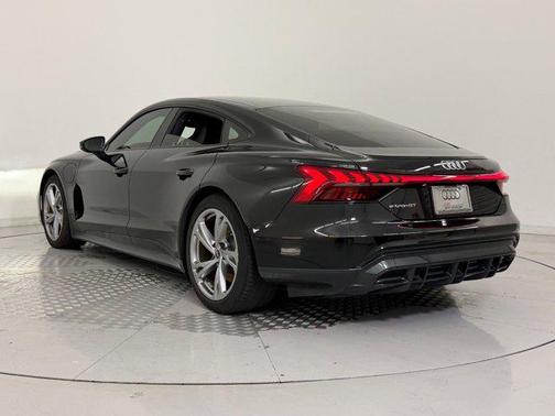 2023 Audi e-tron GT Premium Plus quattro