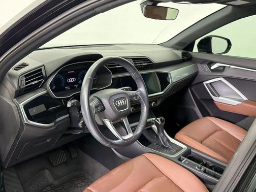 Mythos Black Metallic 2020 Audi Q3 45 S line Premium