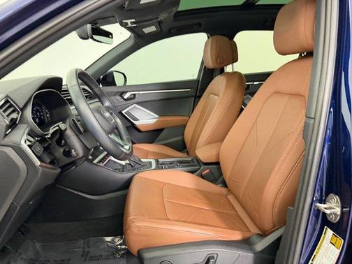 2024 Audi Q3 Premium 45 TFSI S line quattro Tiptronic