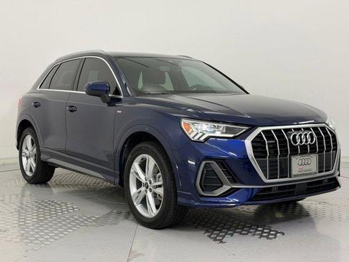 2024 Audi Q3 Premium 45 TFSI S line quattro Tiptronic