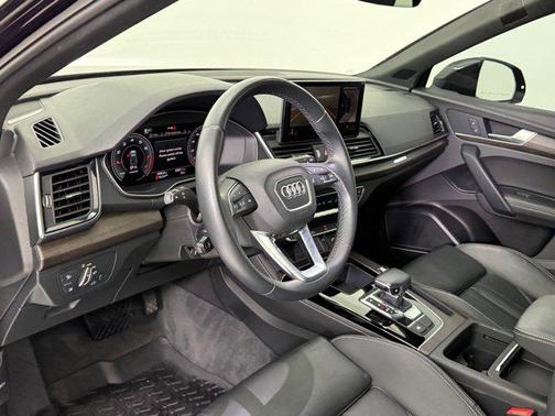 2022 Audi Q5 45 S line Premium Plus
