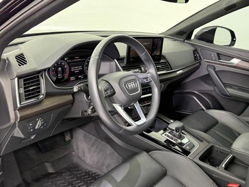 2022 Audi Q5 45 S line Premium Plus