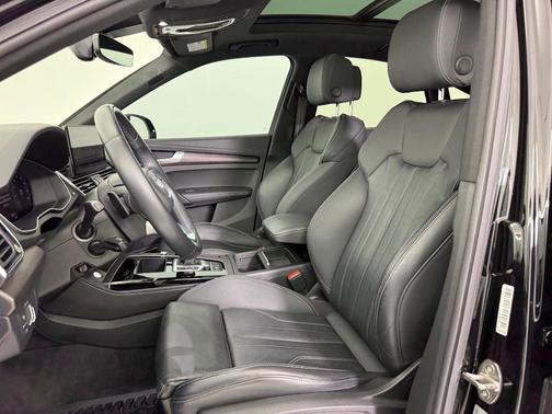 2022 Audi Q5 45 S line Premium Plus