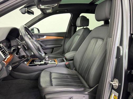 2022 Audi Q5 45 S line Premium Plus