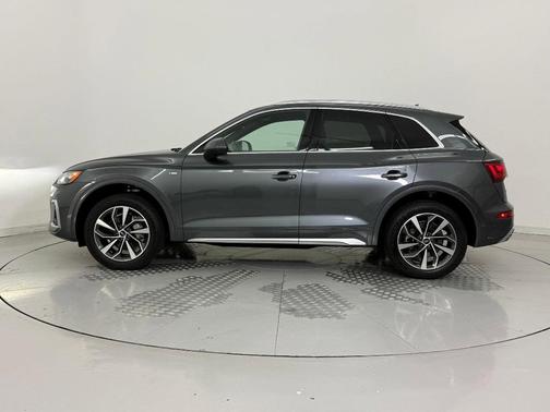 2022 Audi Q5 45 S line Premium Plus