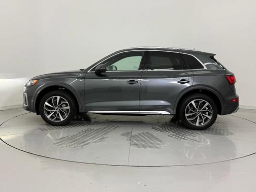 2022 Audi Q5 45 S line Premium Plus