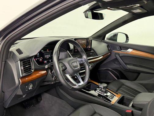 2022 Audi Q5 45 S line Premium Plus