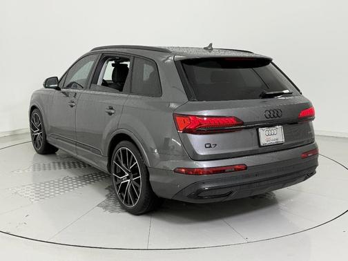 2022 Audi Q7 55 Prestige