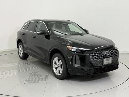 2025 Audi Q5 Premium