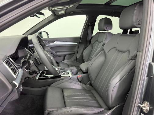 2024 Audi Q5 45 S line Premium Plus