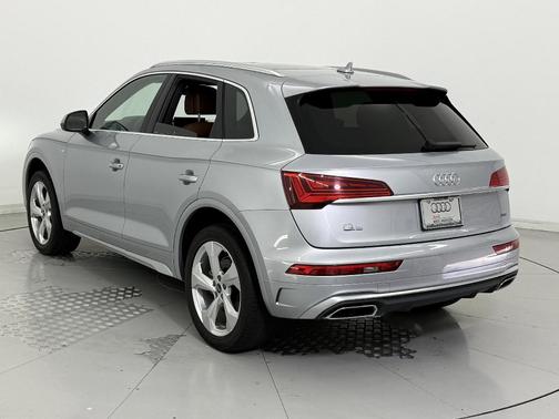 2022 Audi Q5 45 S line Premium Plus