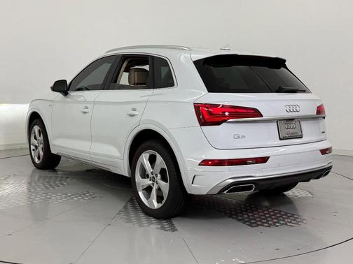 2025 Audi Q5 45 S line Premium Plus