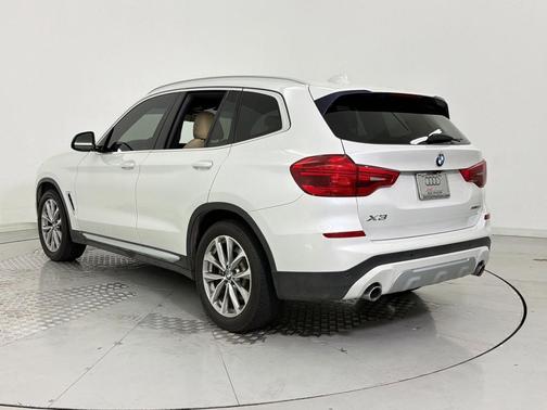 Mineral White Metallic 2019 BMW X3 sDrive30i