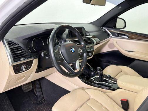 Mineral White Metallic 2019 BMW X3 sDrive30i