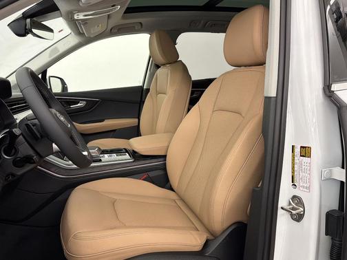Glacier White Metallic 2026 Audi Q7 45 Premium Plus