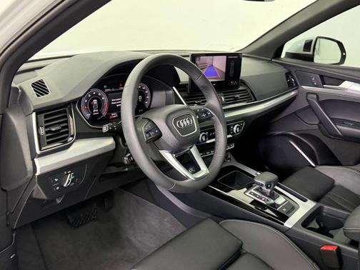 2025 Audi Q5 45 S line Premium