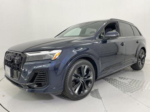 2025 Audi Q7 55 Premium Plus