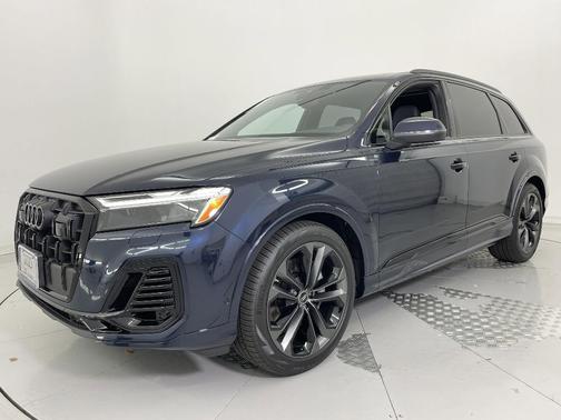 2025 Audi Q7 55 Premium Plus