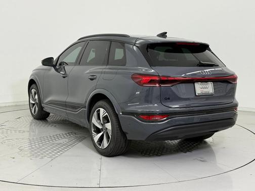 2025 Audi Q6 e-tron Premium Plus quattro