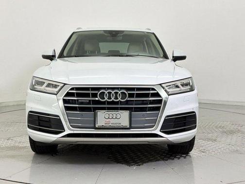 White 2019 Audi Q5 2.0T Premium Plus