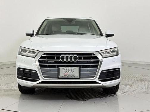 White 2019 Audi Q5 2.0T Premium Plus