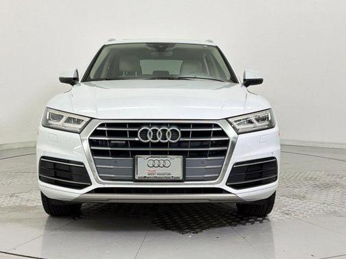 White 2019 Audi Q5 2.0T Premium Plus
