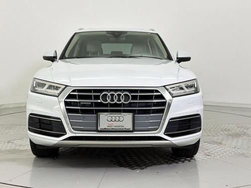 White 2019 Audi Q5 2.0T Premium Plus