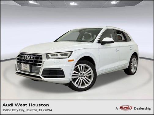 White 2019 Audi Q5 2.0T Premium Plus