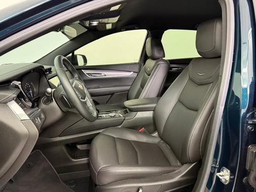 2024 Cadillac XT5 Luxury