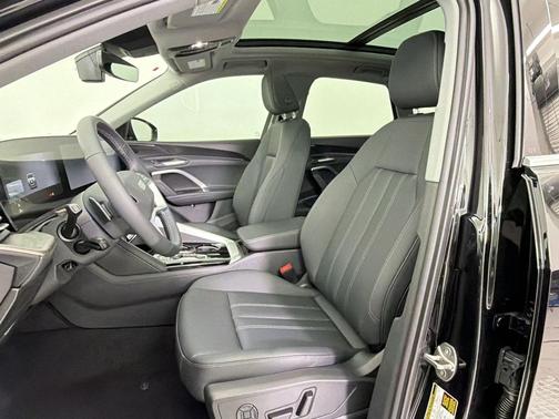 0E0E 2026 Audi Q5 Premium TFSI quattro S tronic