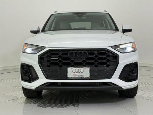 2022 Audi Q5 45 S line Premium Plus