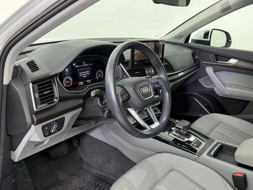 2022 Audi Q5 45 S line Premium Plus