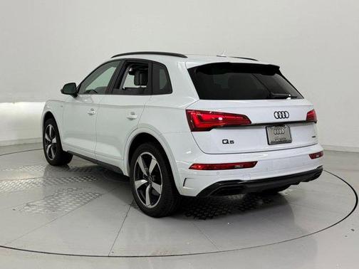 2022 Audi Q5 45 S line Premium Plus