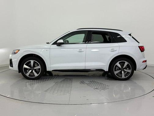 2022 Audi Q5 45 S line Premium Plus