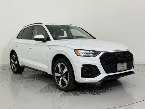 2022 Audi Q5 45 S line Premium Plus
