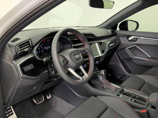 2025 Audi Q3 45 S line Premium Plus