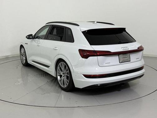 2021 Audi e-tron Prestige