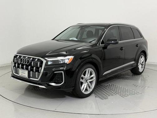 2025 Audi Q7 55 Premium Plus