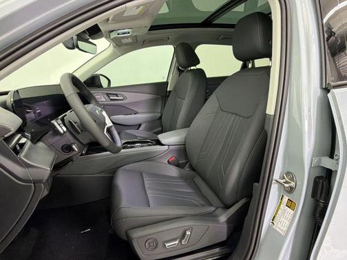 Arrow Gray Pearl Effect 2026 Audi Q3 TFSI quattro S tronic
