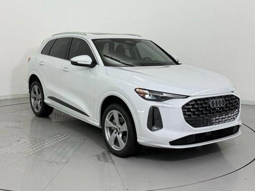 2025 Audi Q5 Premium Plus TFSI quattro S tronic