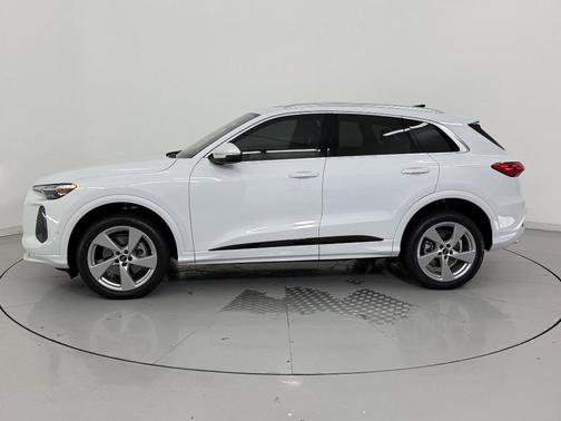 2025 Audi Q5 Premium Plus TFSI quattro S tronic