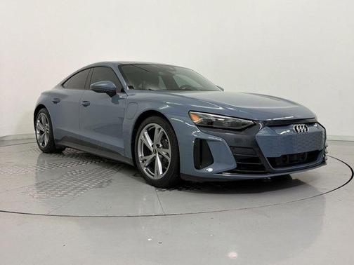Kemora Gray Metallic 2023 Audi e-tron GT Premium Plus quattro