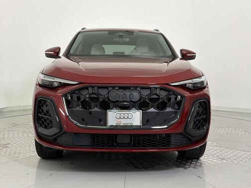Grenadine Red Metallic 2026 Audi Q5 Premium Plus TFSI quattro S tronic