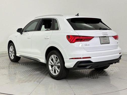 Arkona White 2025 Audi Q3 Premium 45 TFSI S line quattro Tiptronic