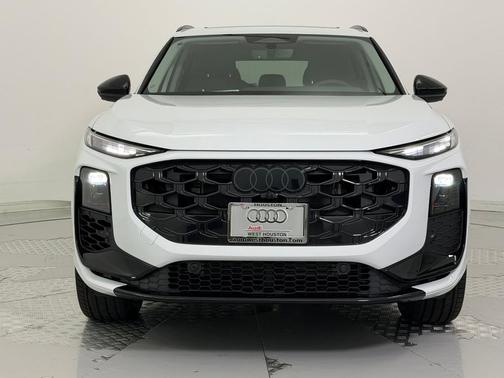 2026 Audi Q3 S line