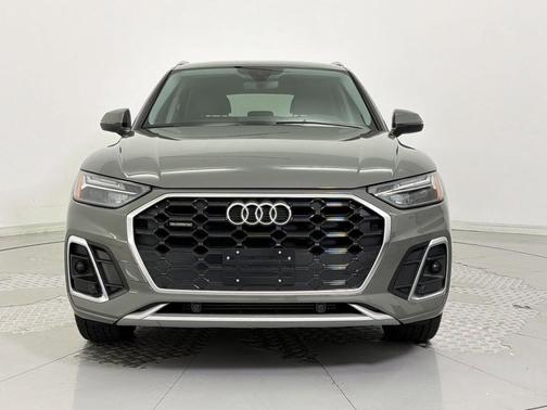 Chronos Gray Metallic 2023 Audi Q5 45 S line Premium