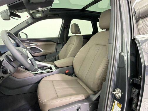 Tambora Gray Metallic 2026 Audi Q5 Premium Plus TFSI quattro S tronic