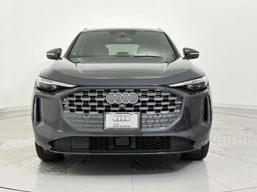 Tambora Gray Metallic 2026 Audi Q5 Premium Plus TFSI quattro S tronic