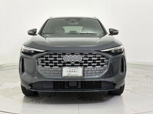 Tambora Gray Metallic 2026 Audi Q5 Premium Plus TFSI quattro S tronic
